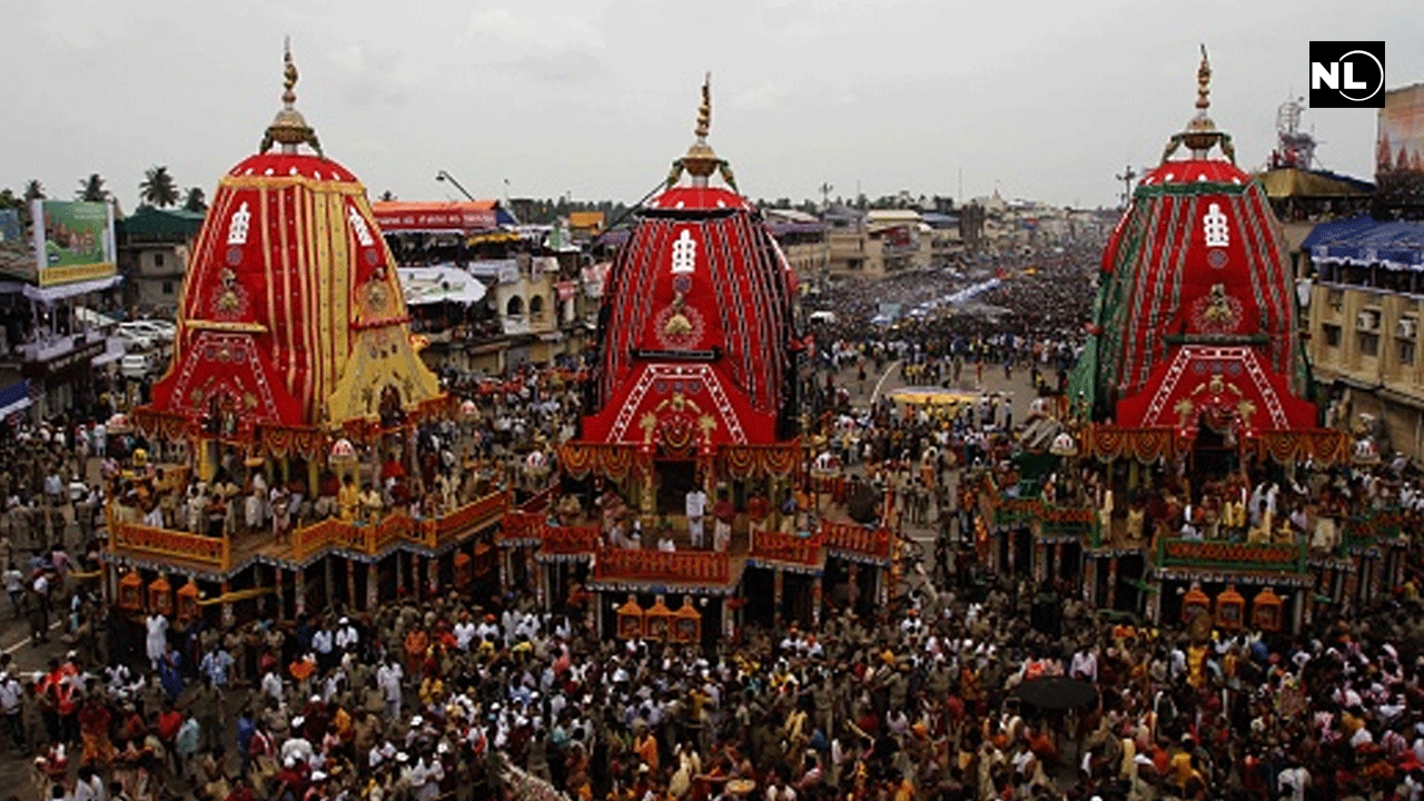 As soon as the six-day Dola festival began, a crowd of devotees gathered at Puri Jagannath Temple.